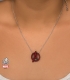 Pendentif Marvel inox noir et rouge et gemme symbole Avengers