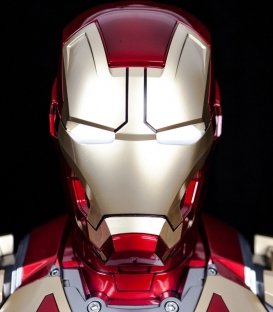 Iron Man M43 Buste Enceinte Bluetooth